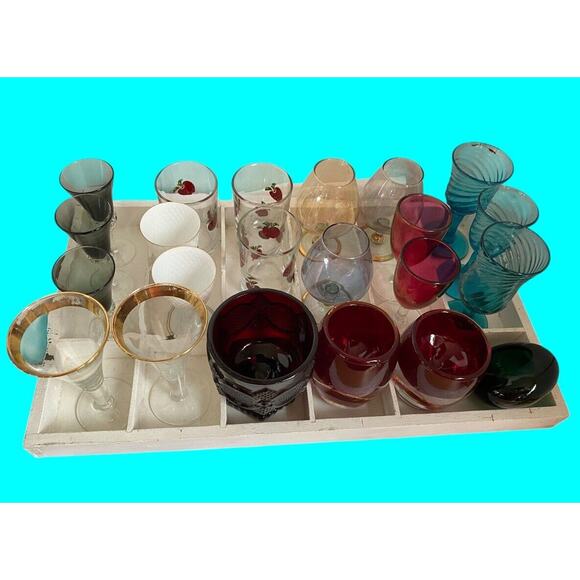 Junk Drawer Lot
18 Mixed Crystal Liqueur Cordial Glasses With 4 Candle Holders - Picture 4 of 9